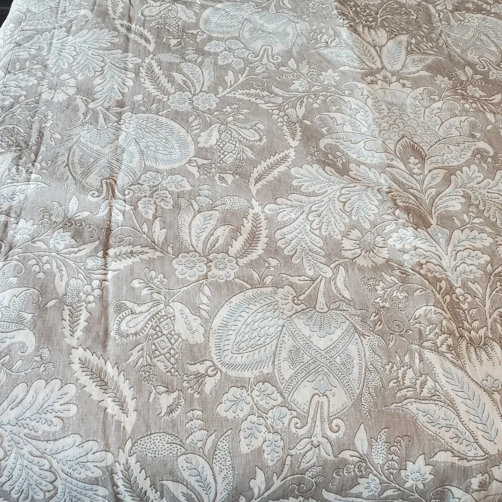 Carleton V Linen Fabric Homemade Bed Cover Comforter Ruffled Beige 89x87 Unused